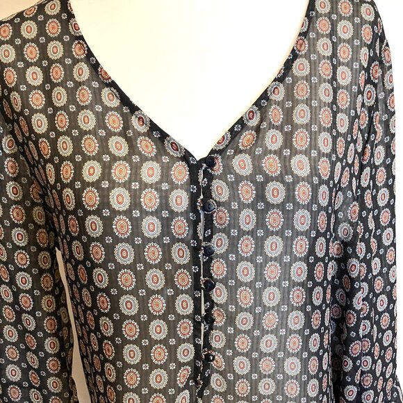 Tunic Flutter-Sleeved Dress, Size L, Sheer, Ese O Ese, Button Front, Geometric - Picture 2 of 3